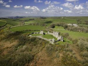 Llansteffan Castle